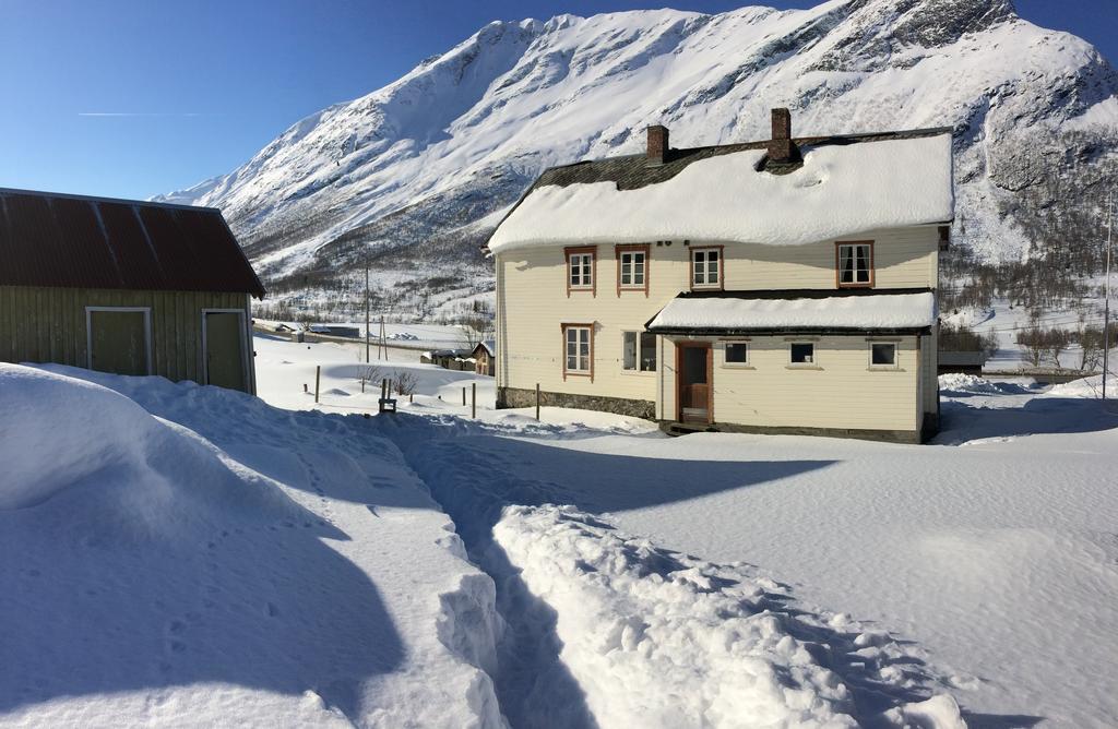 Overvoll Farm Stranda  Exterior foto